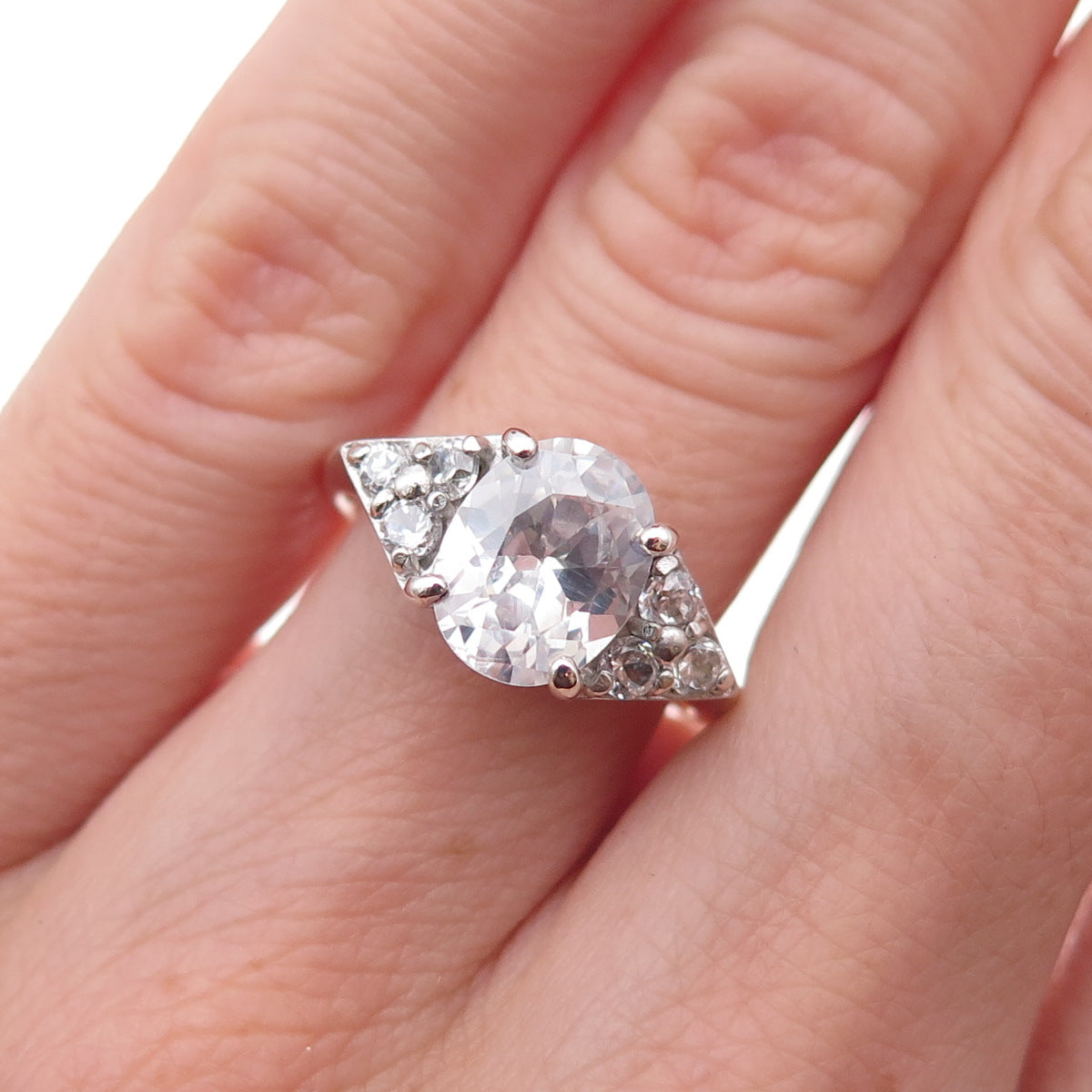 925 Sterling Silver Oval & Round-Cut C Z Engagement Ring Size 6