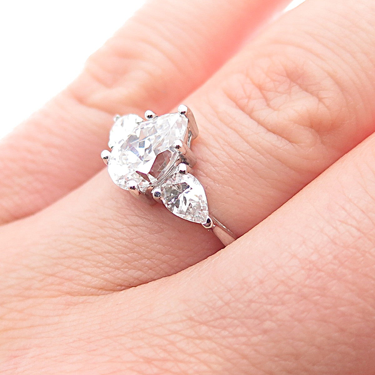 925 Sterling Silver Pear-Cut C Z Engagement Ring Size 7