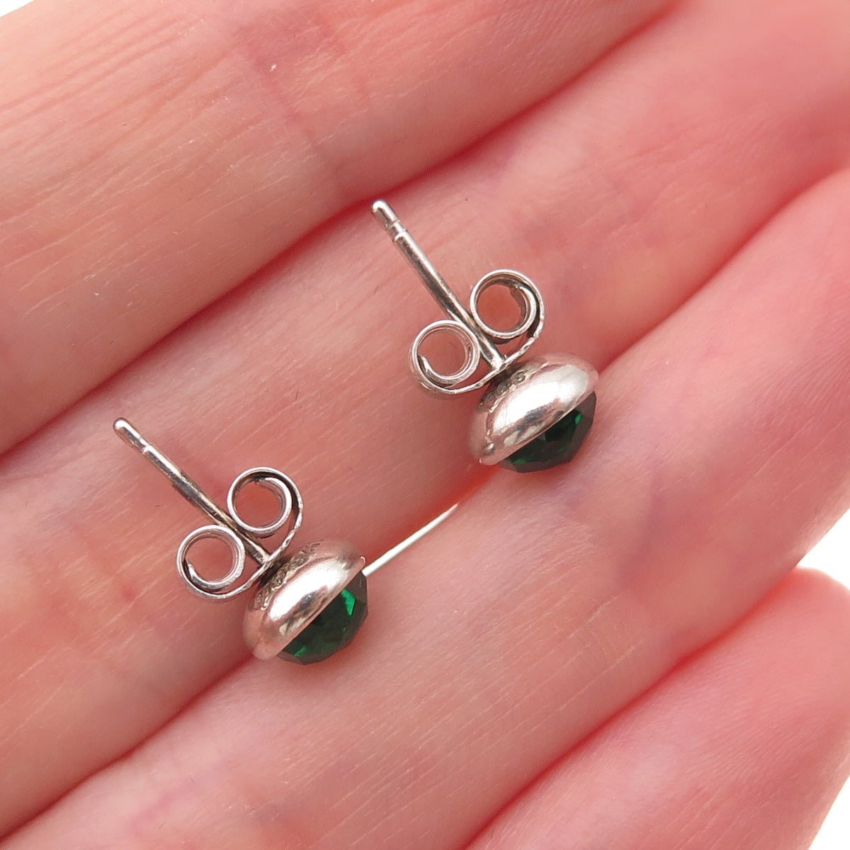 Pandora 925 Sterling Silver Green Crystal August Birthday Blooms Stud Earrings