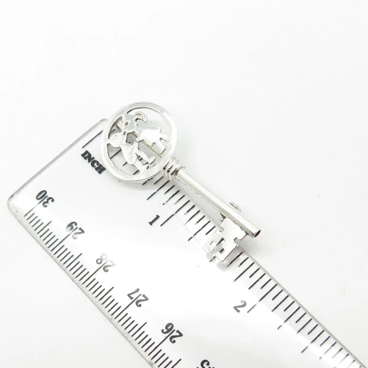 925 Sterling Silver Vintage Mexico Boy & Girl Kiss Key Pin Brooch