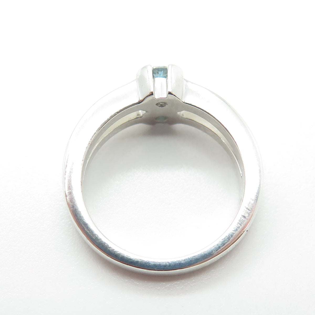 925 Sterling Silver Real Round-Cut Blue Topaz & C Z Modernist Ring Size 6