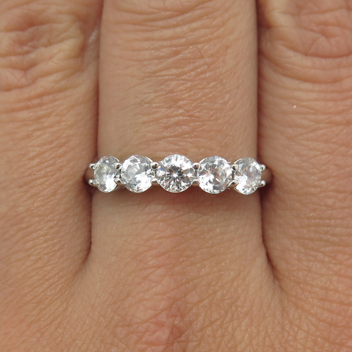 925 Sterling Silver Round-Cut Shaped C Z Ring Size 9.25