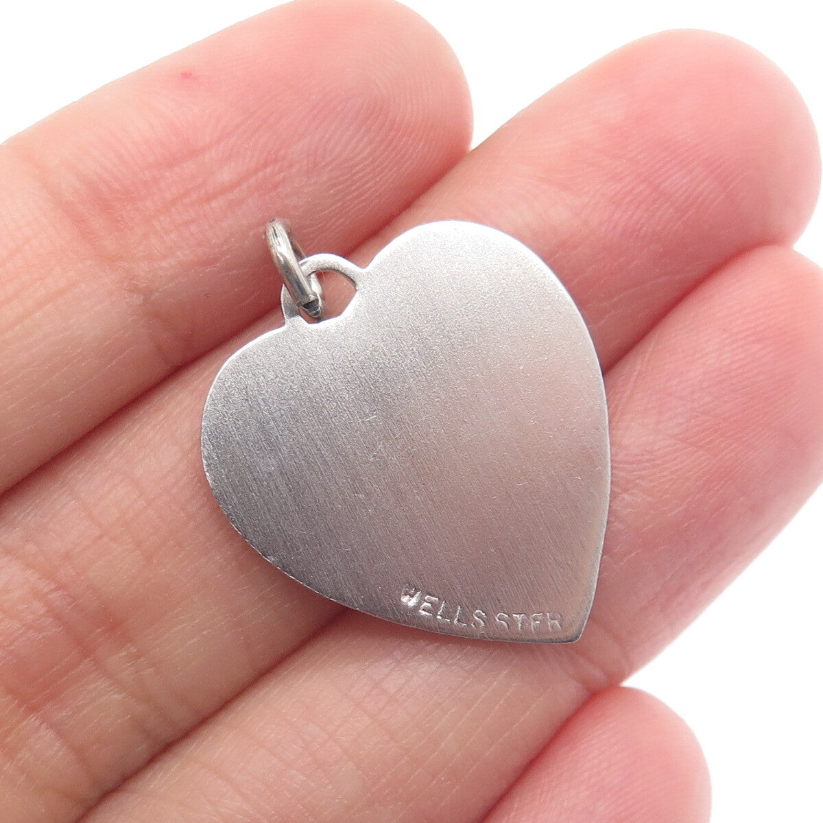 WELLS 925 Sterling Silver Vintage Diamond-Cut Heart Minimalist Charm Pendant