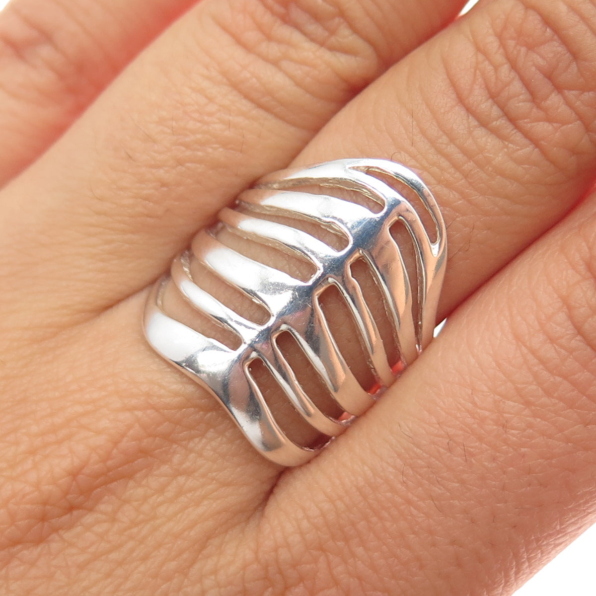925 Sterling Silver Vintage Modernist Spine Link Ring Size 8.25