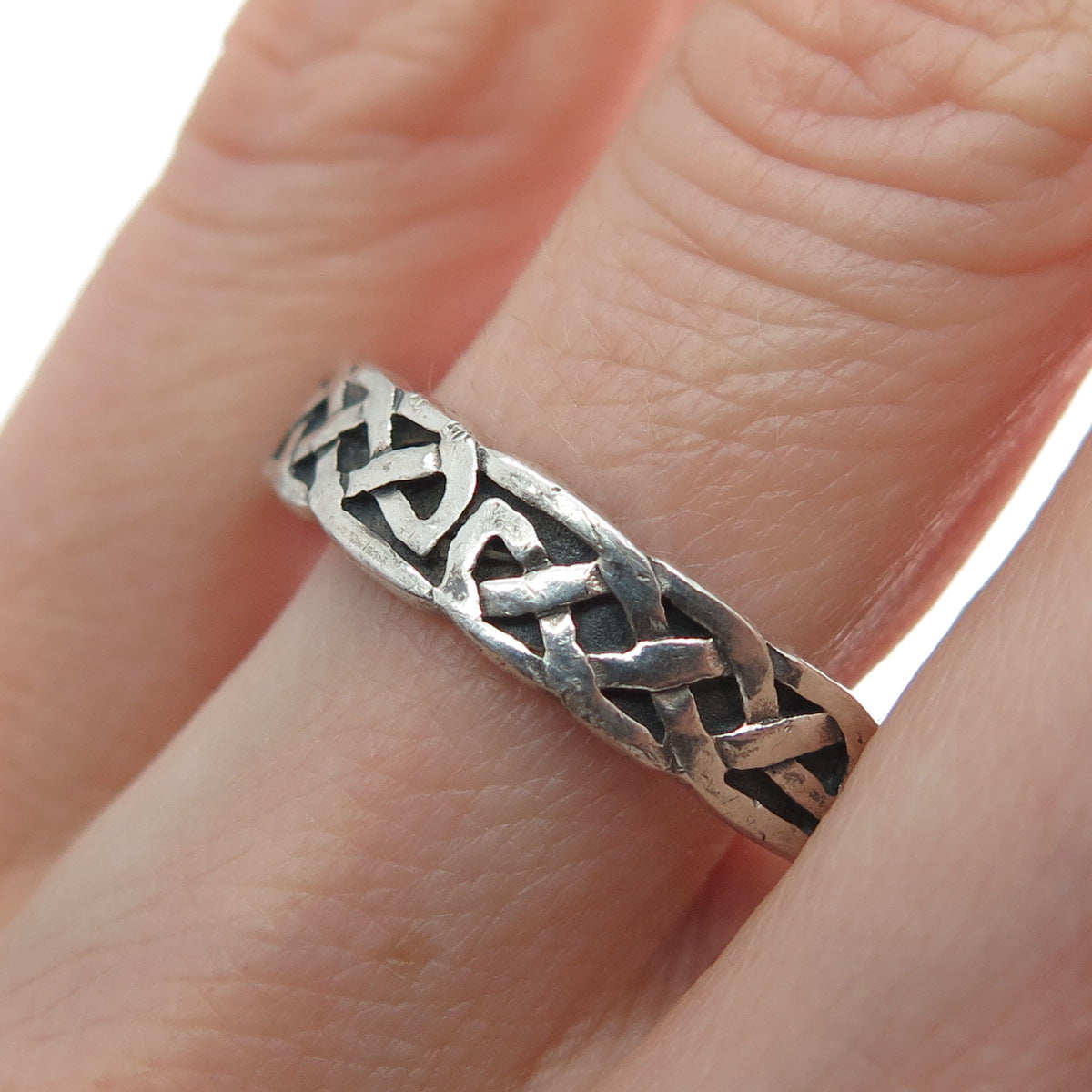 925 Sterling Silver Vintage Celtic Knot Oxidized Band Ring Size 11.75