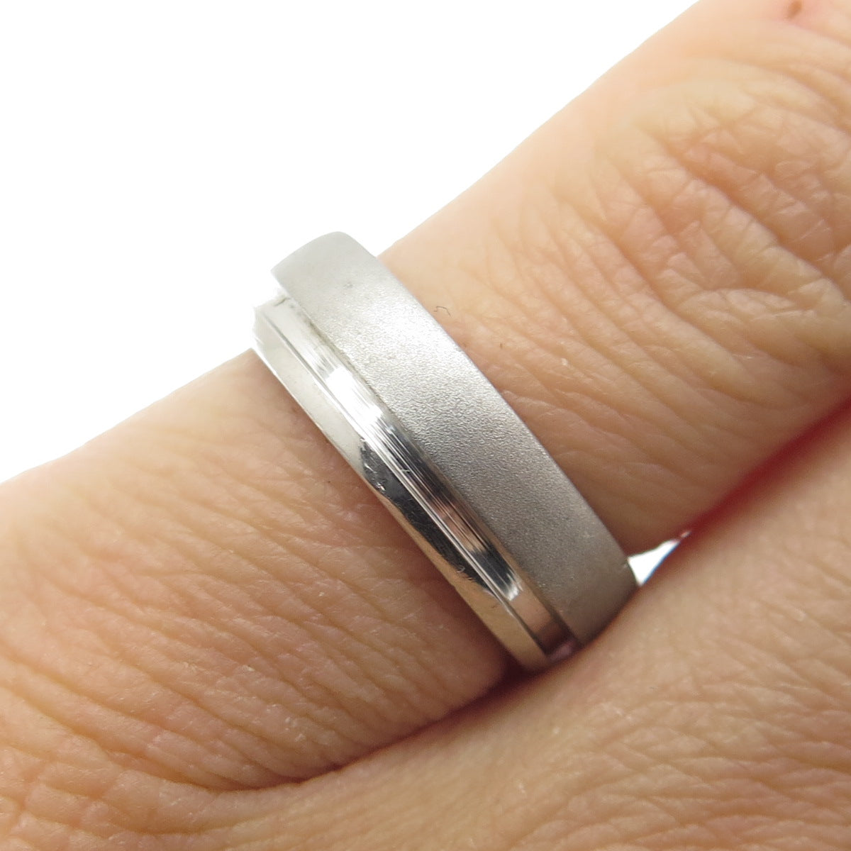 925 Sterling Silver Modernist Textured Band Ring Size 4.5