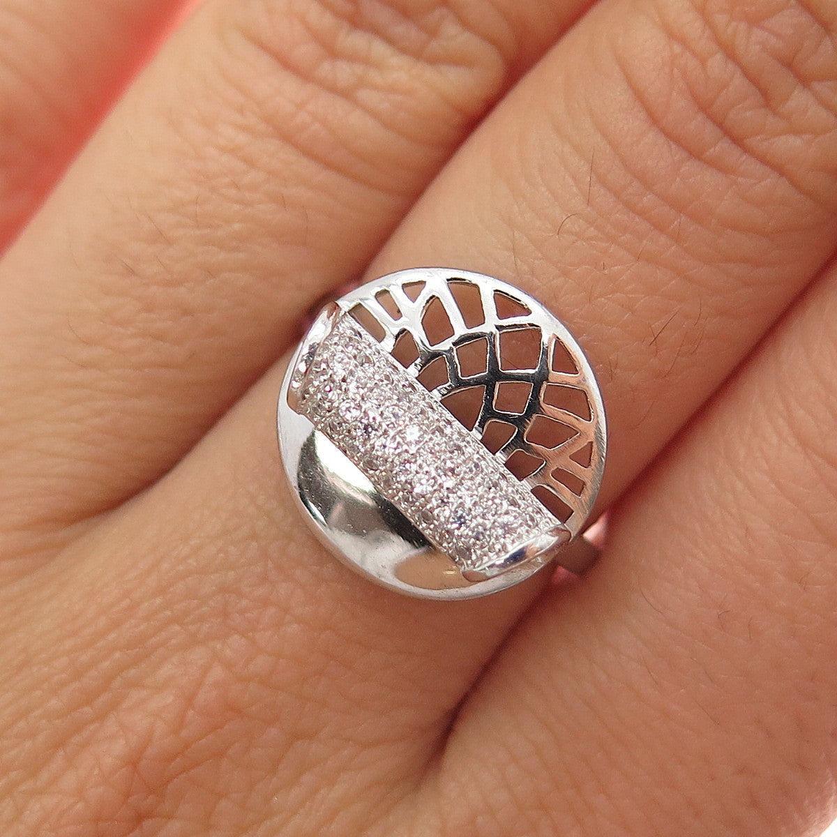 925 Sterling Silver Round-Cut C Z Modernist Lotus Ring Size 7