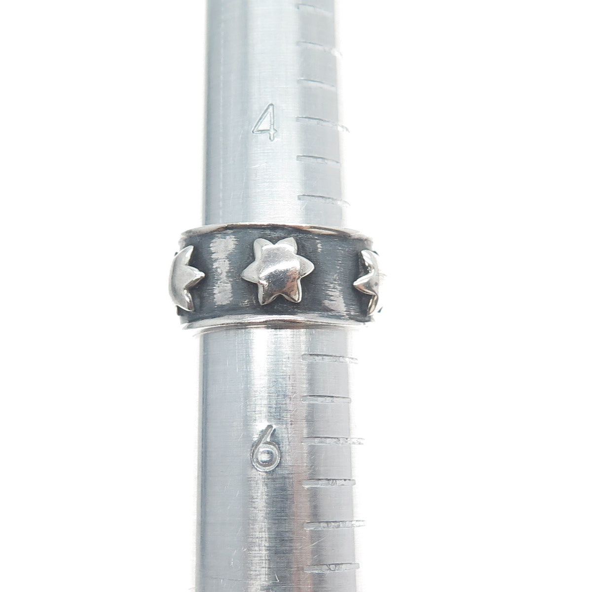 925 Sterling Silver Vintage Flower All Around Oxidized Band Ring Size 5.25