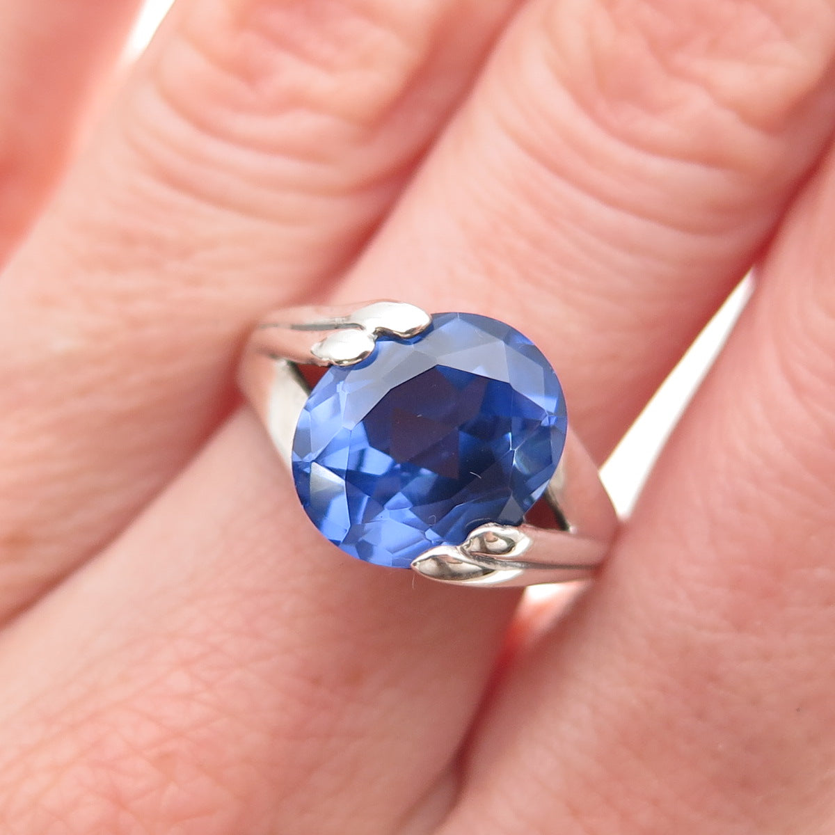 925 Sterling Silver Oval-Cut Blue C Z Modernist Bypass Ring Size 7