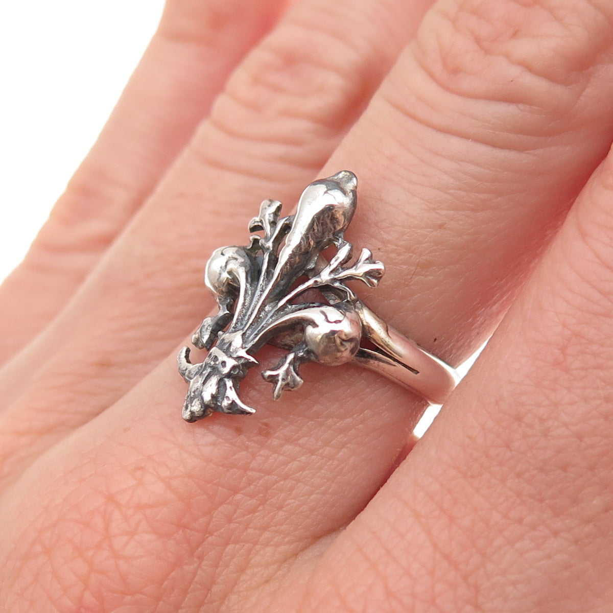 Michele 925 Sterling Silver Vintage Fleur de Lis Oxidized Ring Size 6.75