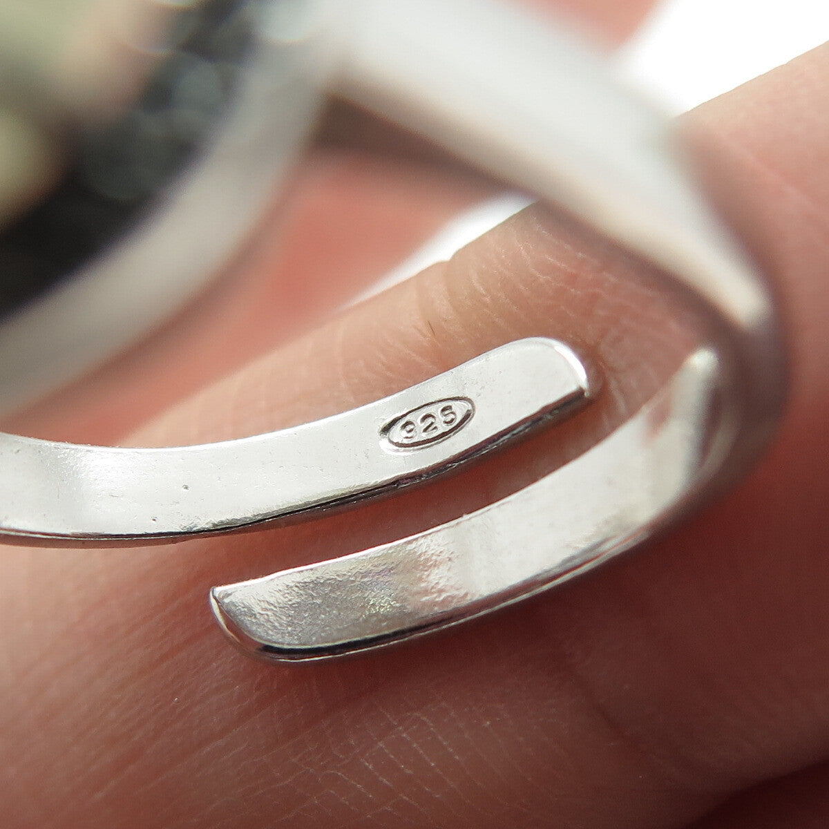 925 Sterling Silver Real Round-Cut Quartz & C Z Adjustable Ring Size 8
