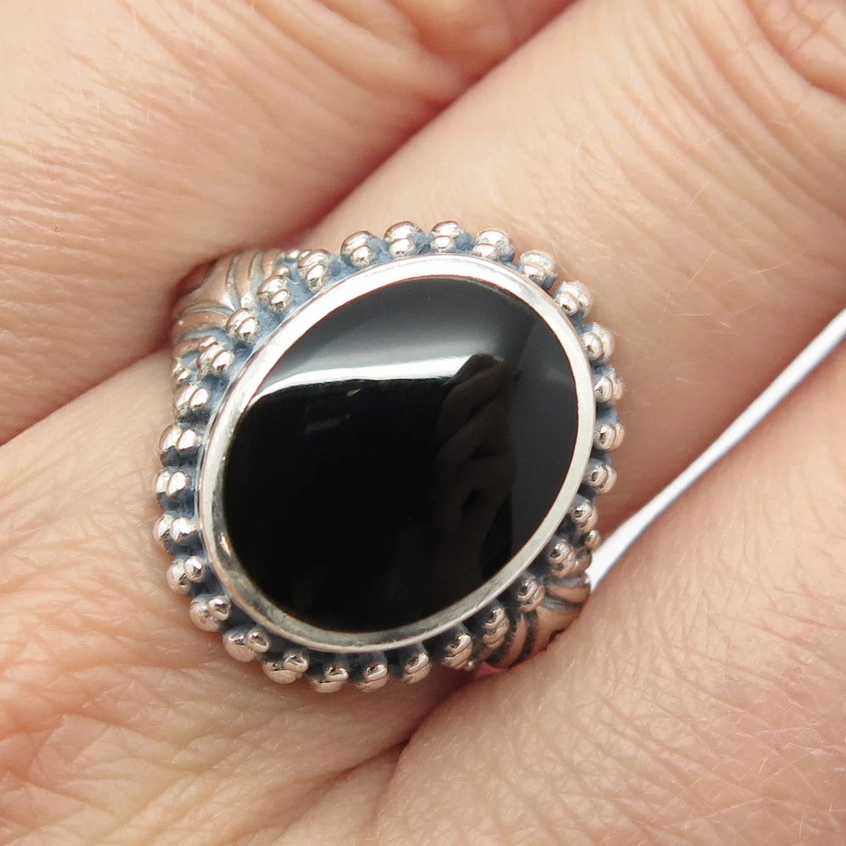 925 Sterling Silver Vintage Real Black Onyx Gem Oval Beaded Ring Size 7.25