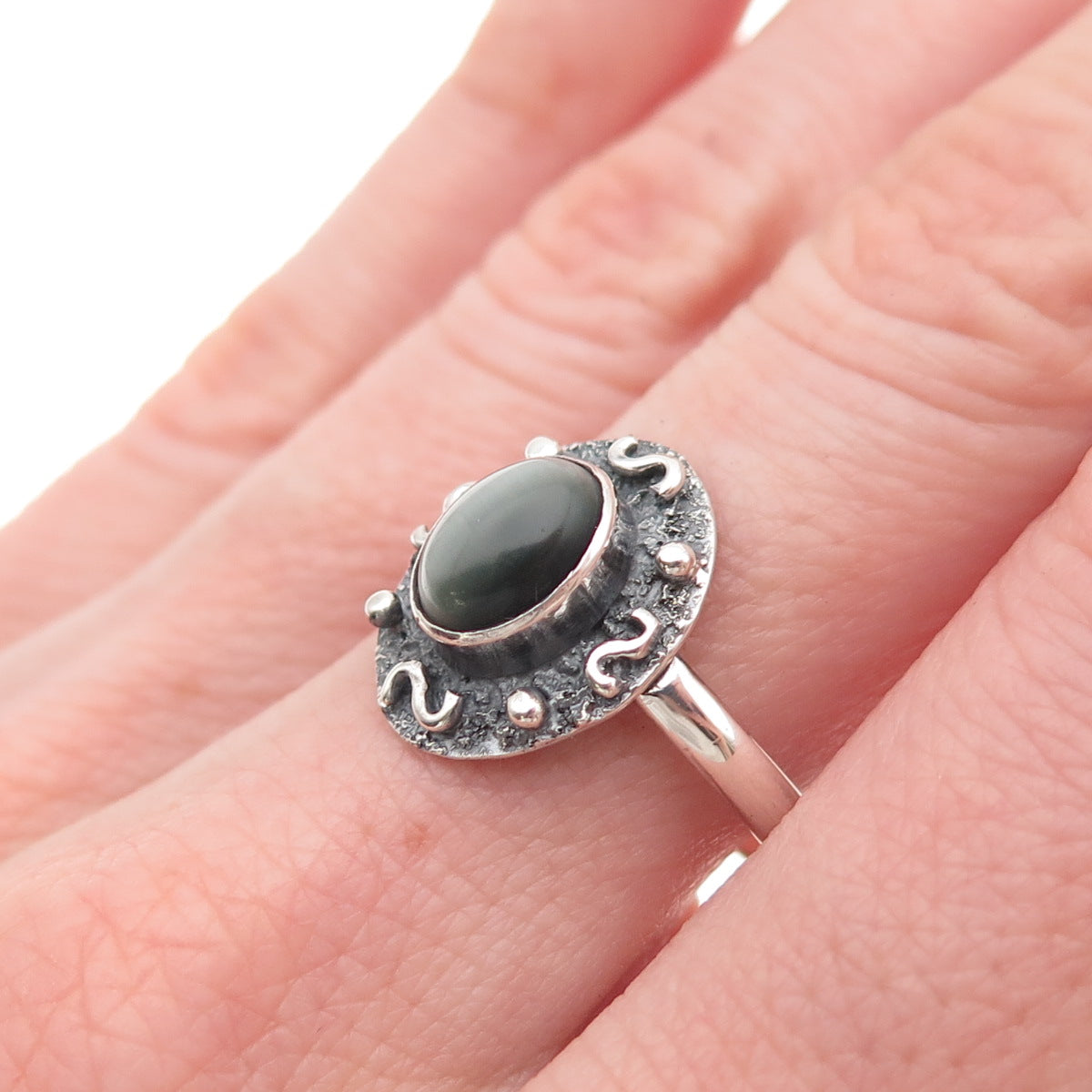 925 Sterling Silver Vintage Real Cat's Eye Modernist Oxidized Ring Size 8