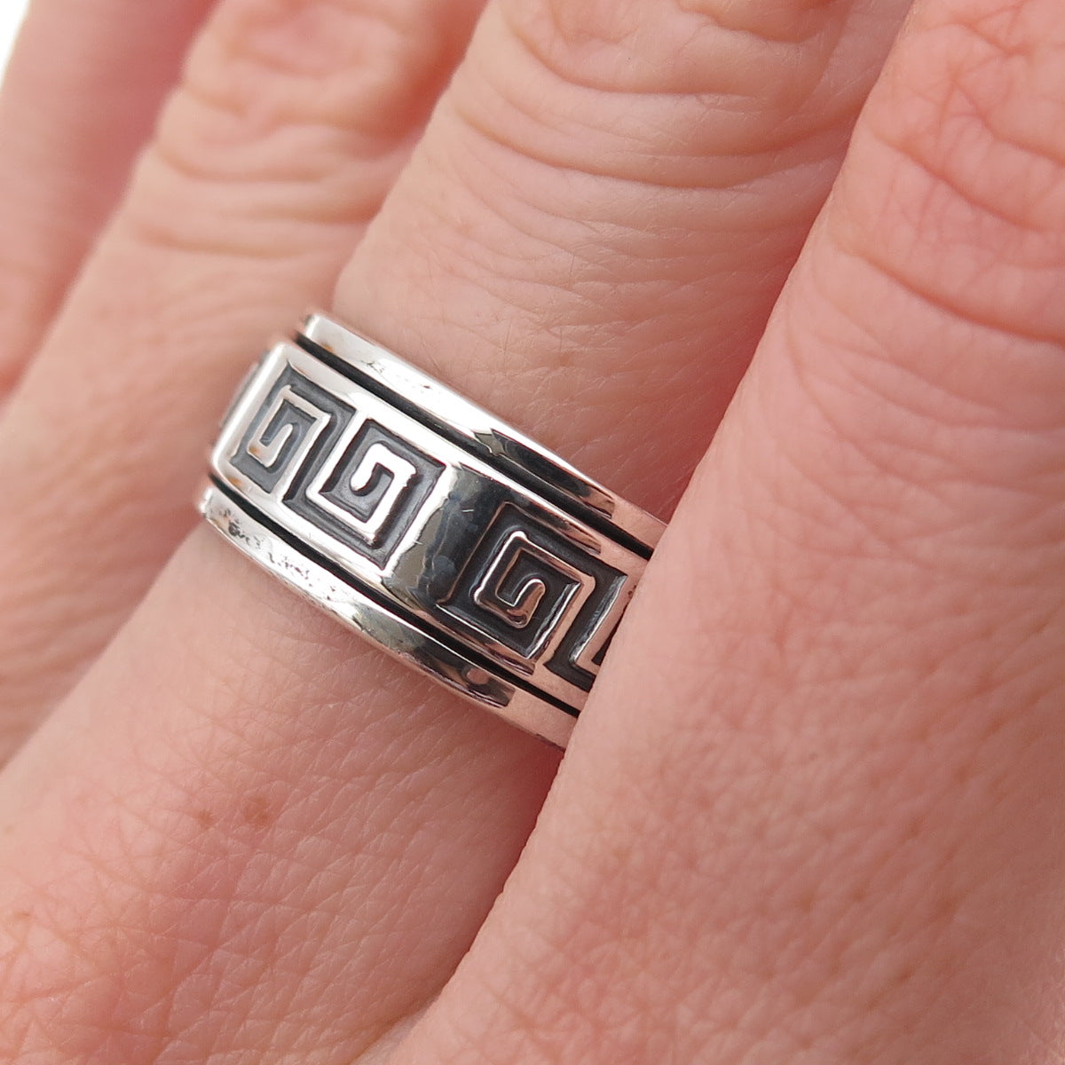 950 Silver Vintage Spiral Oxidized Rotating Band Ring Size 10