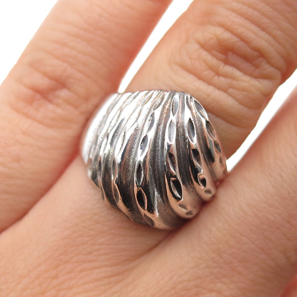 925 Sterling Silver Vintage Modernist Dome Oxidized Ring Size 6