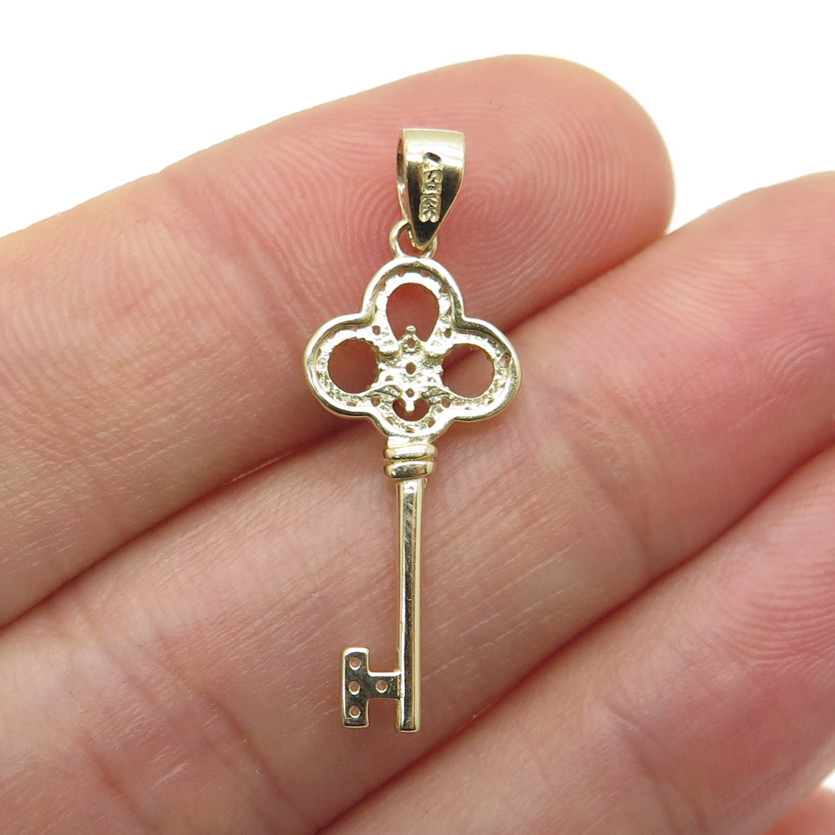 14K Yellow Gold Round-Cut C Z Key Minimalist Charm Pendant