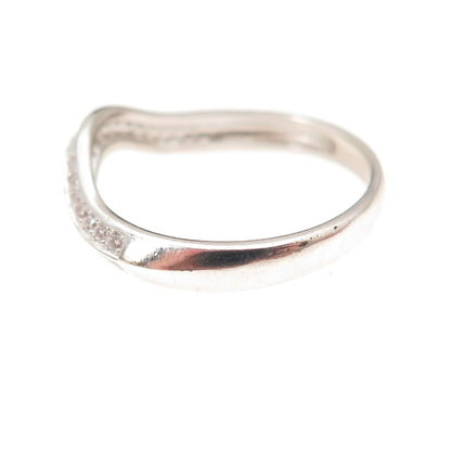 Jeulia 925 Sterling Silver Round-Cut C Z Wavy Ring Size 8