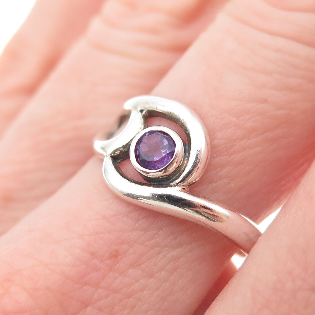 925 Sterling Silver Vintage Real Amethyst Modernist Swirl Oxidized Ring Size 8