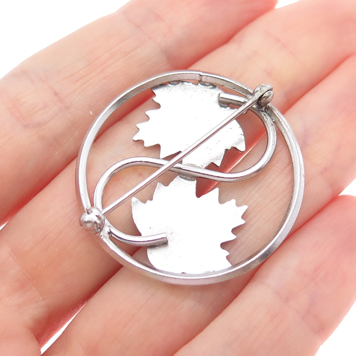 LAMODE 925 Sterling Silver Vintage Maple Leaf Yin Yang Pin Brooch