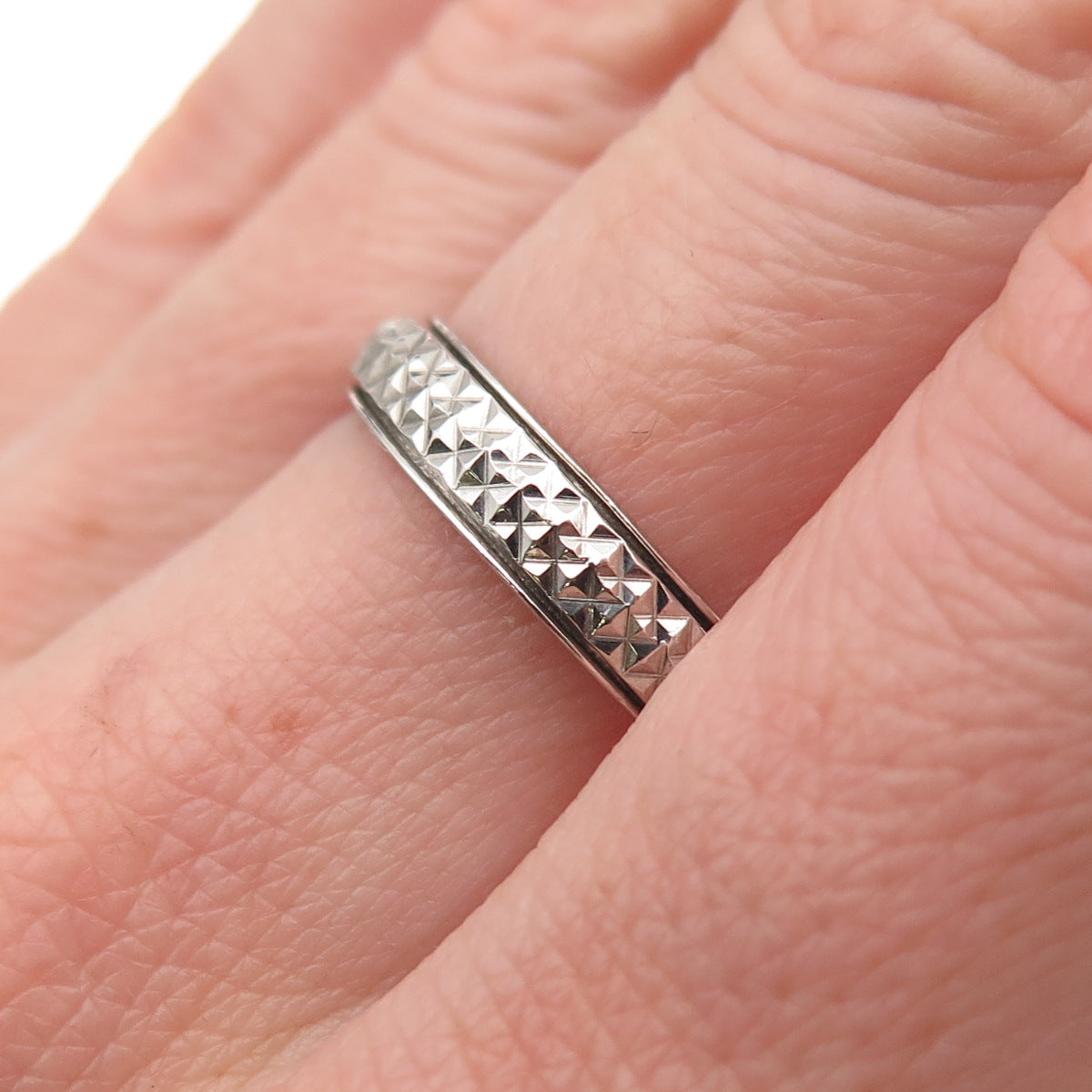 D'Joy 925 Sterling Silver Vintage Diamond-Cut Rotating Band Ring Size 8.25