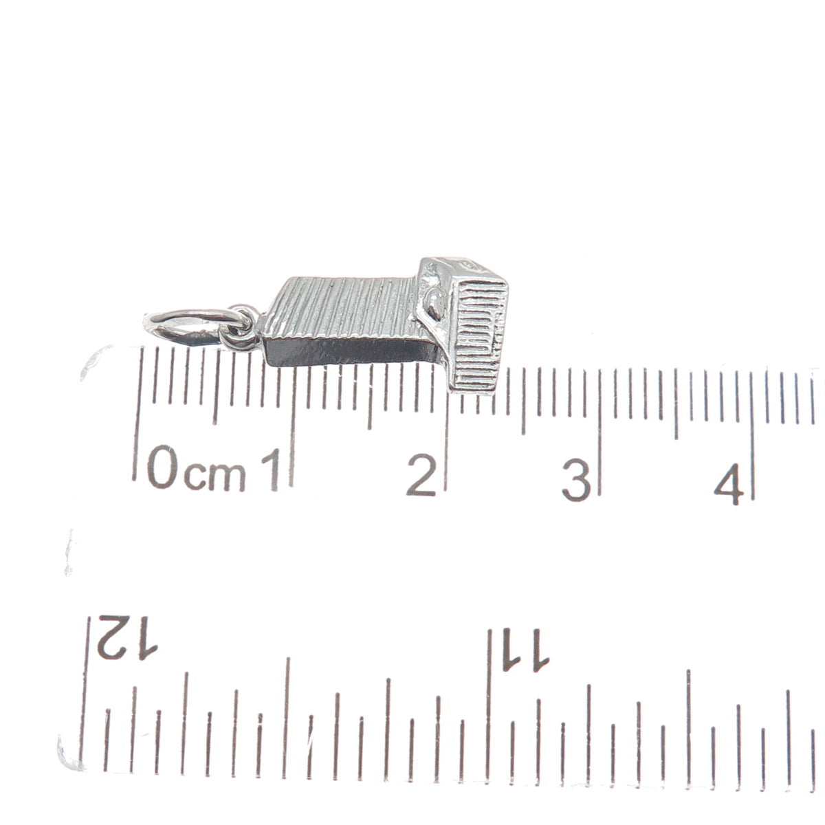 925 Sterling Silver Vintage United Nations Headquarters Minimalist Charm Pendant