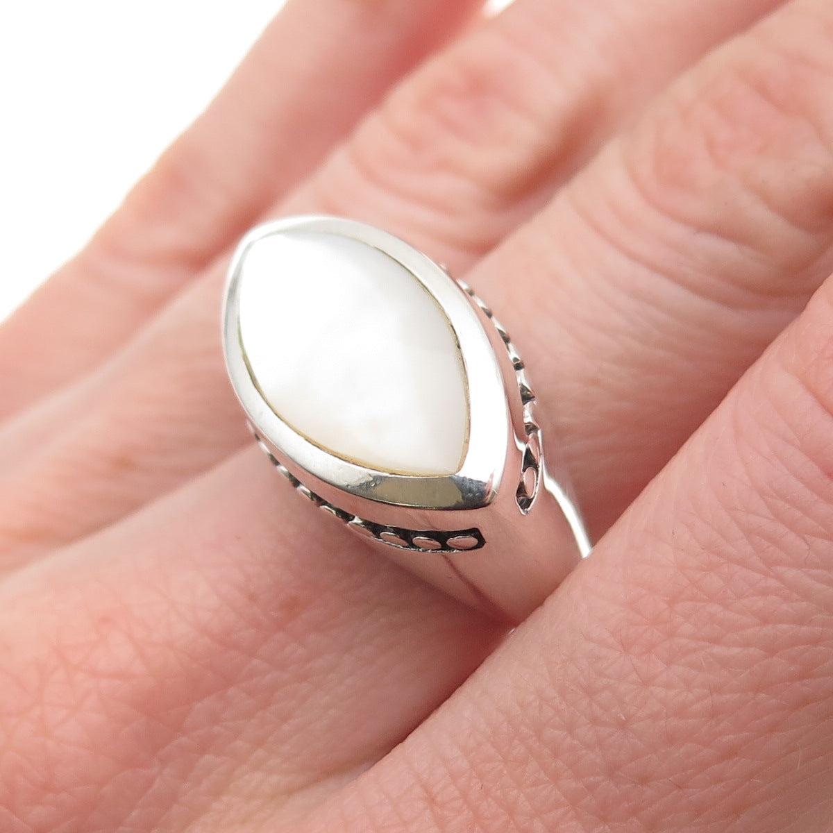 CFJ Collins Fine 925 Sterling Silver Vintage Real MOP Modernist Ring Size 6.75