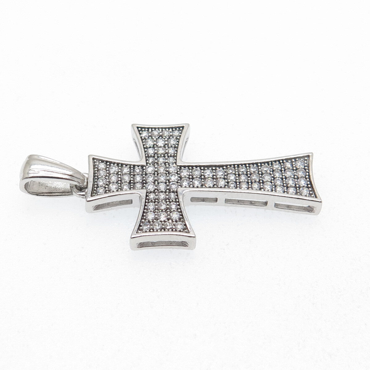 925 Sterling Silver Round-Cut C Z Cross Sparkle Pendant