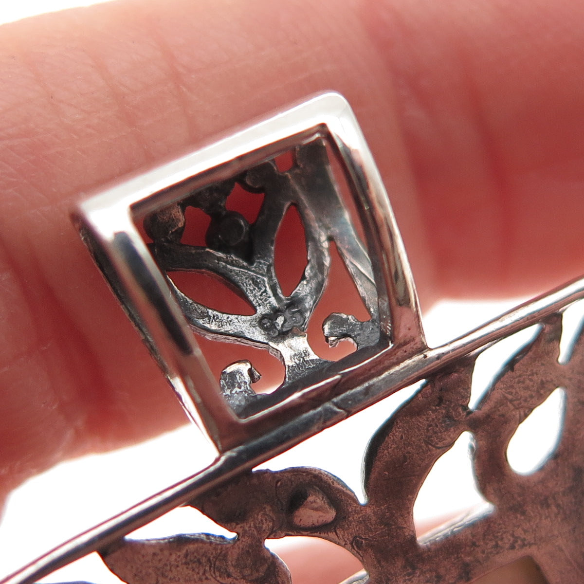 925 Sterling Silver Vintage Real MOP Floral Ornate Oxidized Pendant