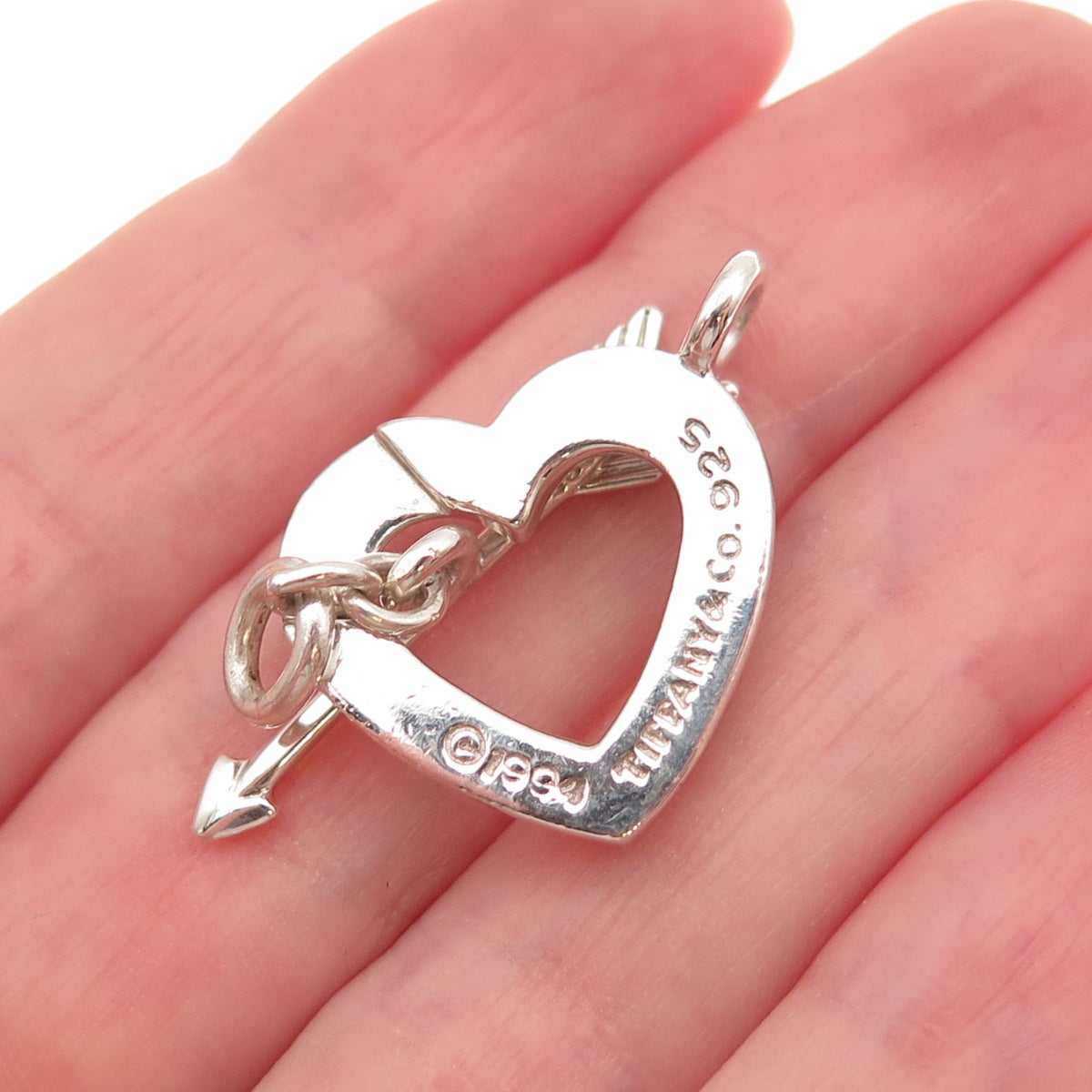 Tiffany & Co. 925 Sterling Silver Vintage 1994 Heart & Arrow Toggle Lock Clasp
