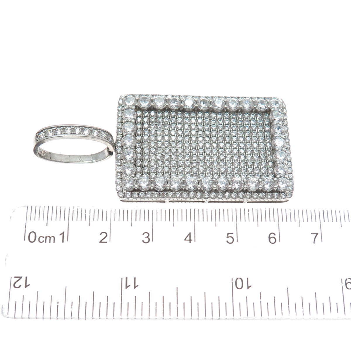 DESIGNS BY YAGI 925 Sterling Silver Round-Cut Shaped C Z Sparkle Pendant
