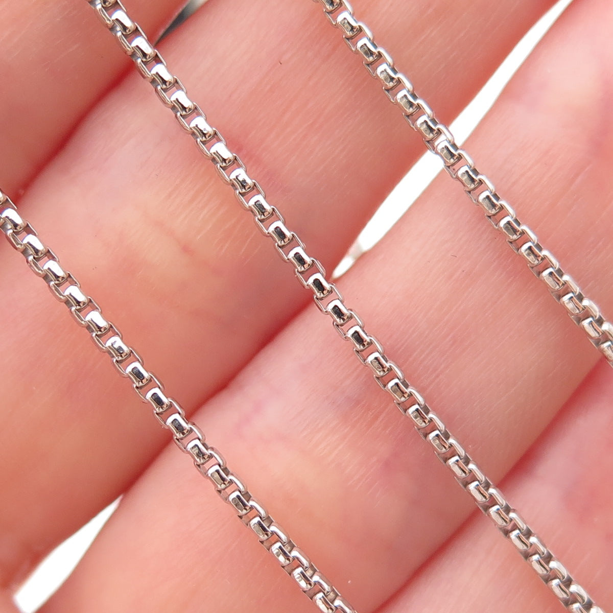 925 Sterling Silver Vintage Italy Round Box Chain Necklace 18"