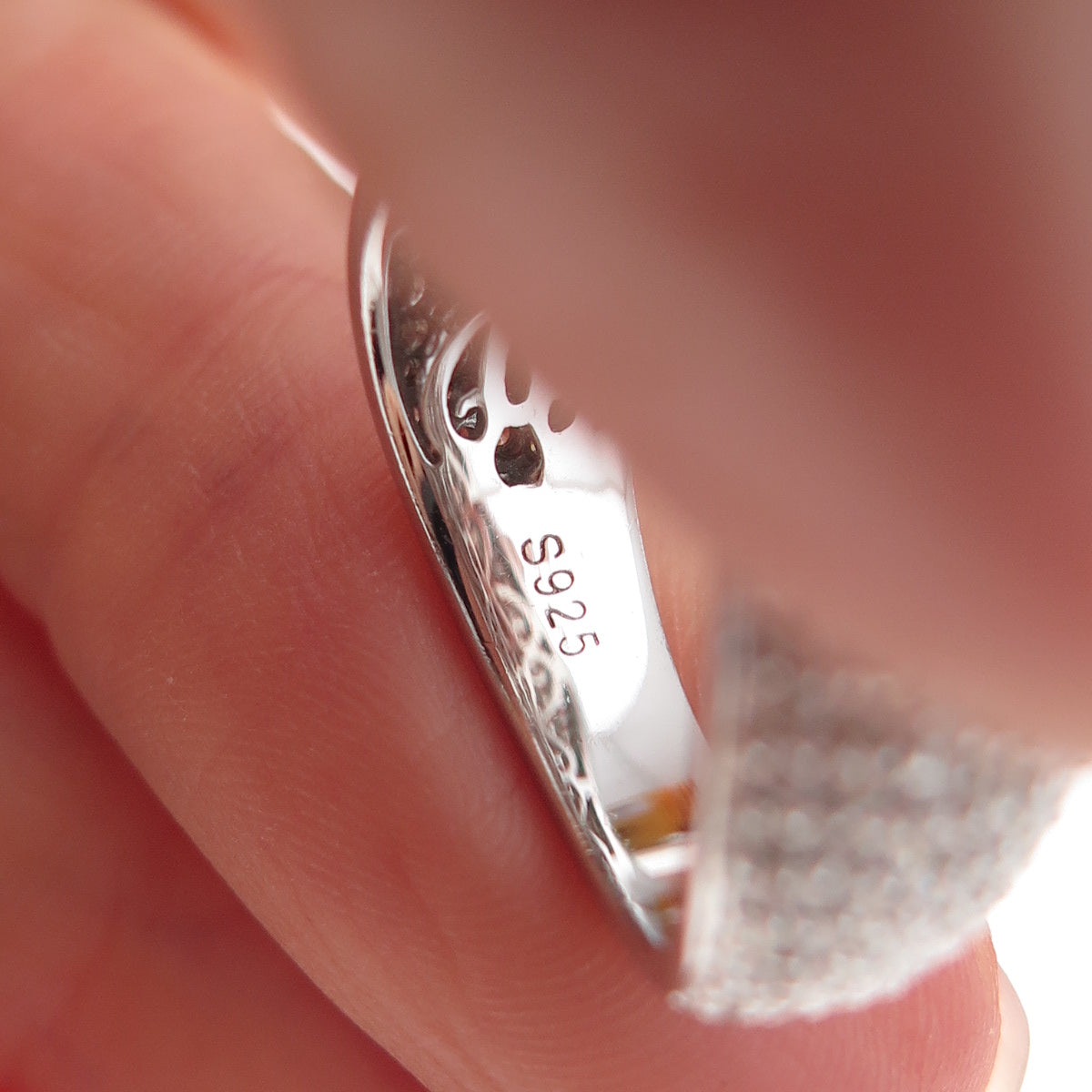 925 Sterling Silver Round-Cut C Z Wavy Ring Size 6.25
