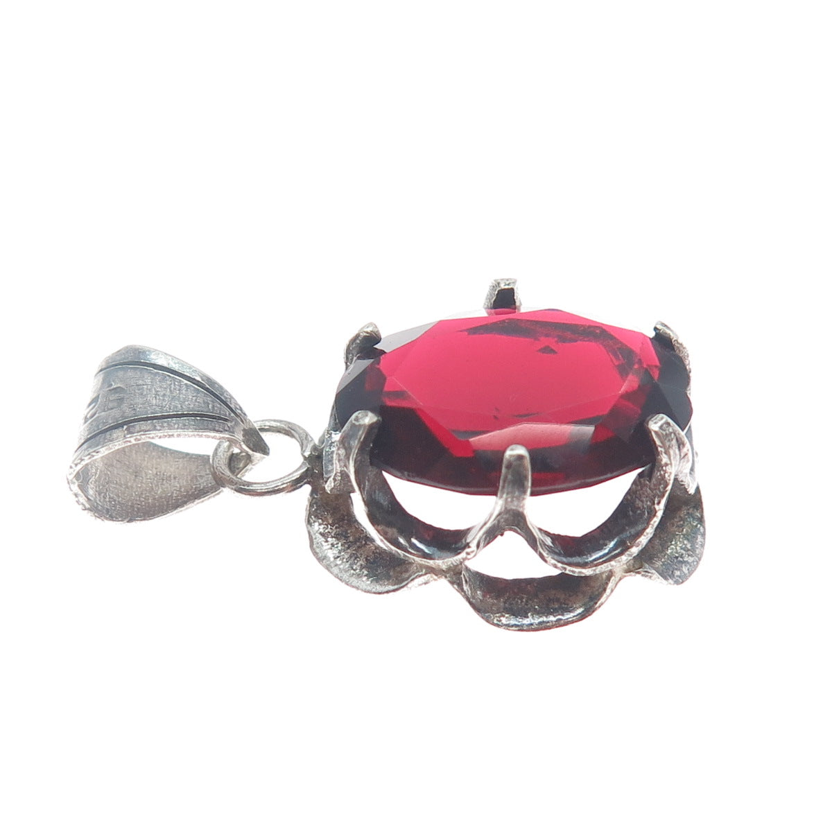 925 Sterling Silver Vintage Oval-Cut Red C Z Gemstone Oxidized Pendant