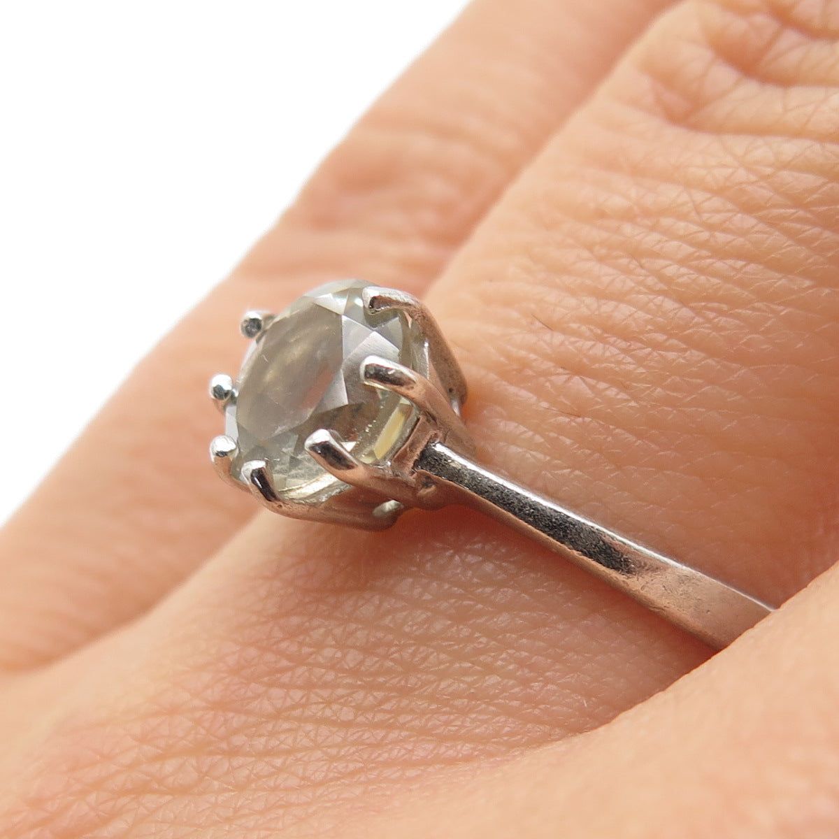 925 Sterling Silver Vintage Round-Cut C Z Engagement Ring Size 7.25