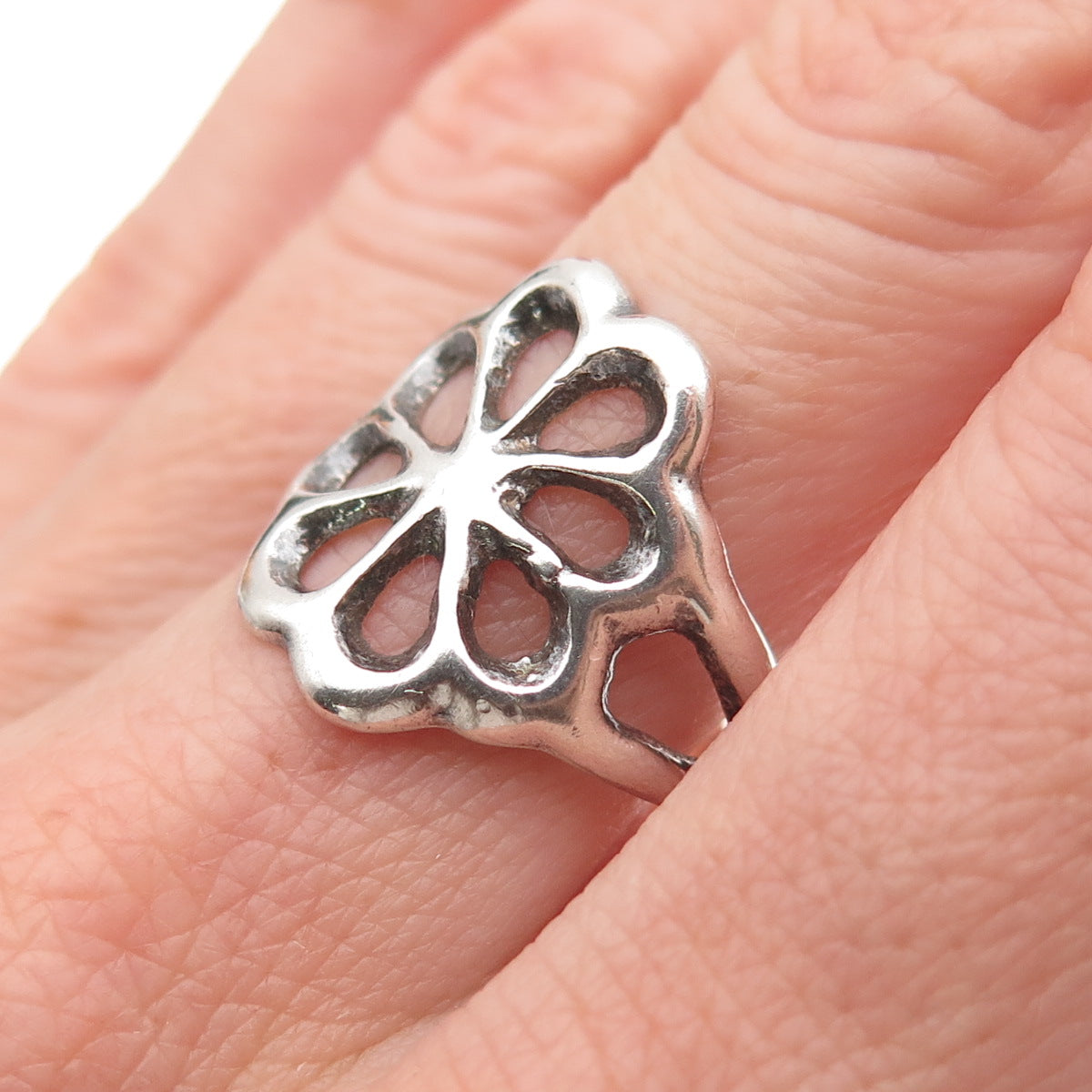 Old Pawn Sterling Silver Vintage Southwestern Flower Oxidized Tribal Ring Size 8