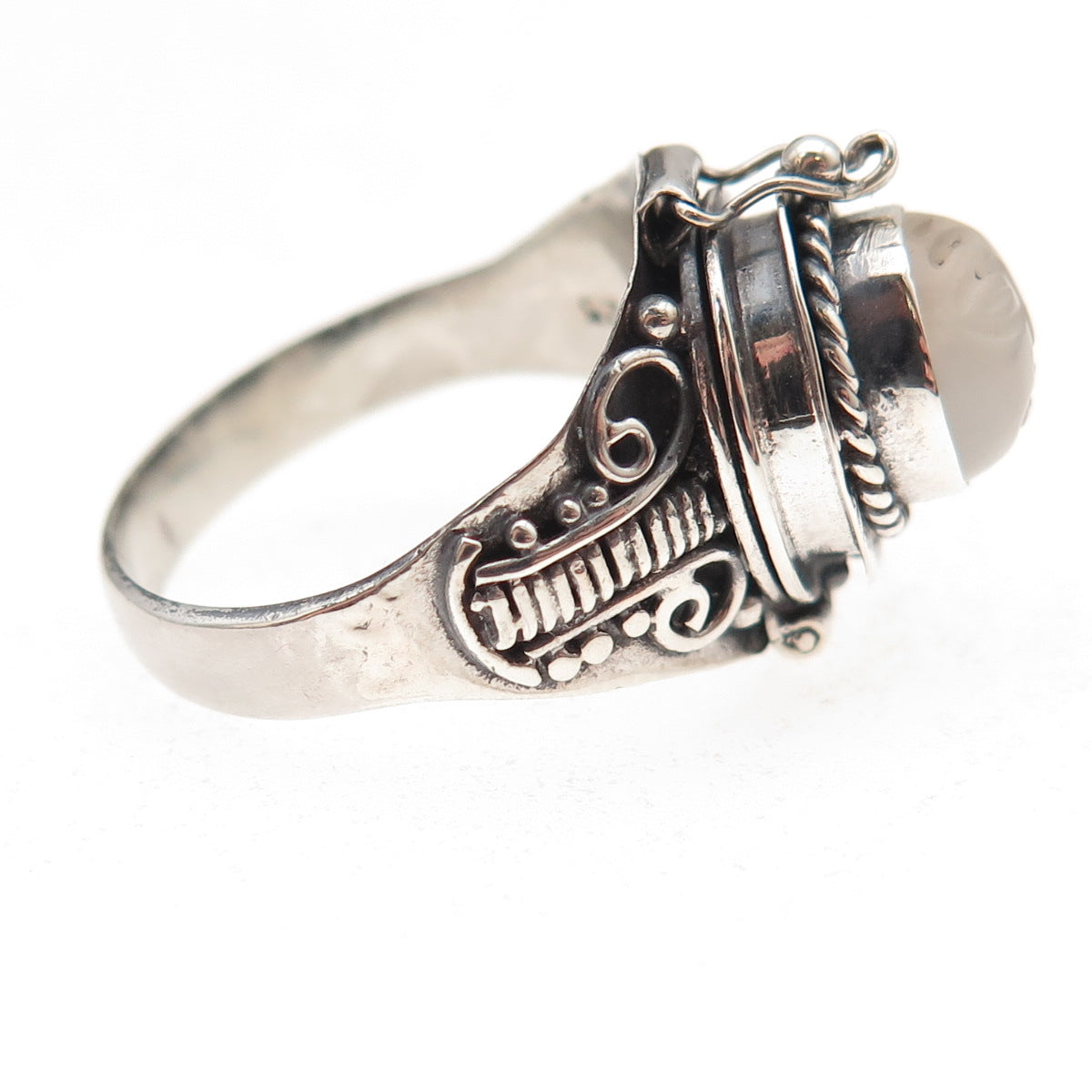 925 Sterling Silver Vintage Real Moonstone Goddess Poison Ring Size 7.5
