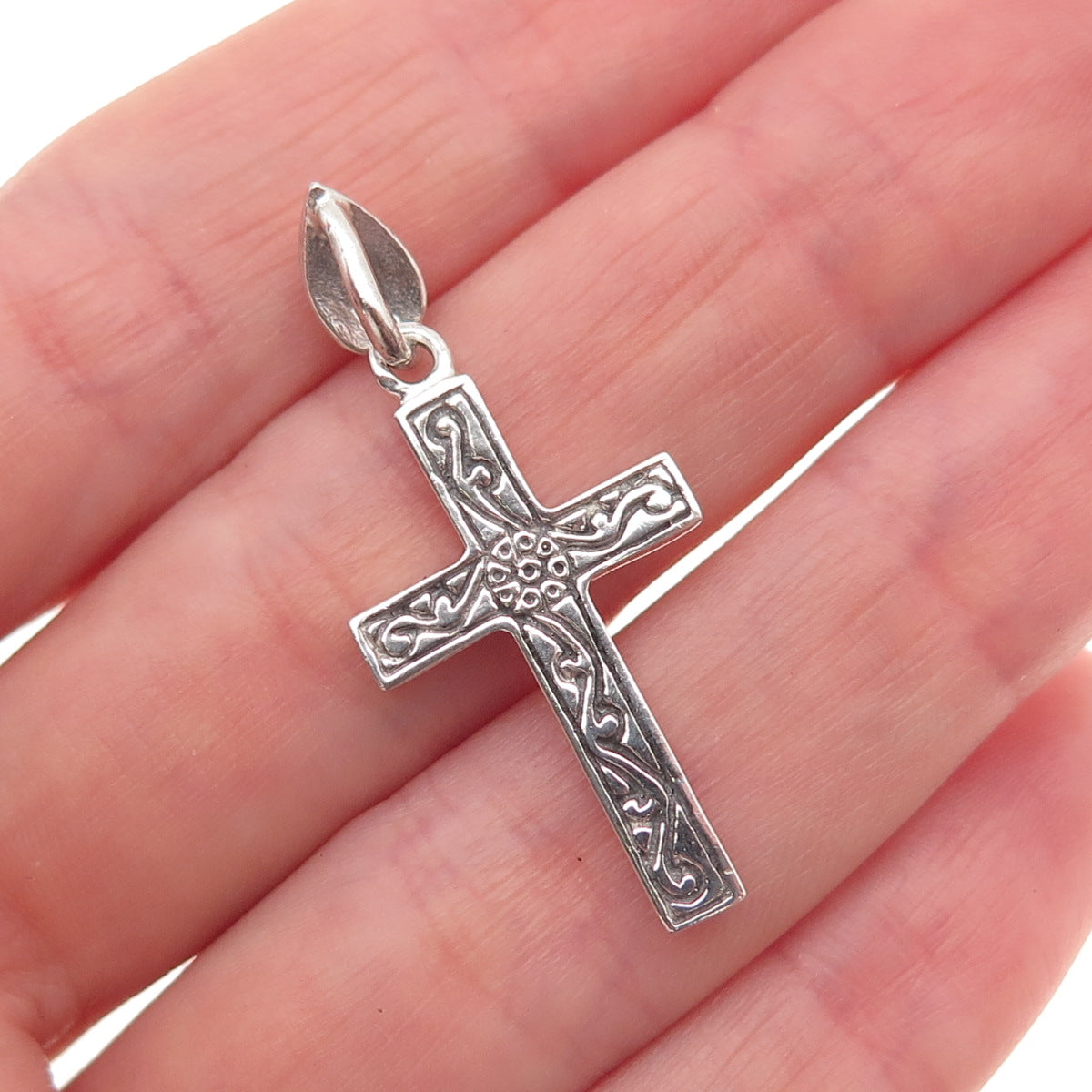 925 Sterling Silver Vintage Floral Ornate Cross Oxidized Charm Pendant