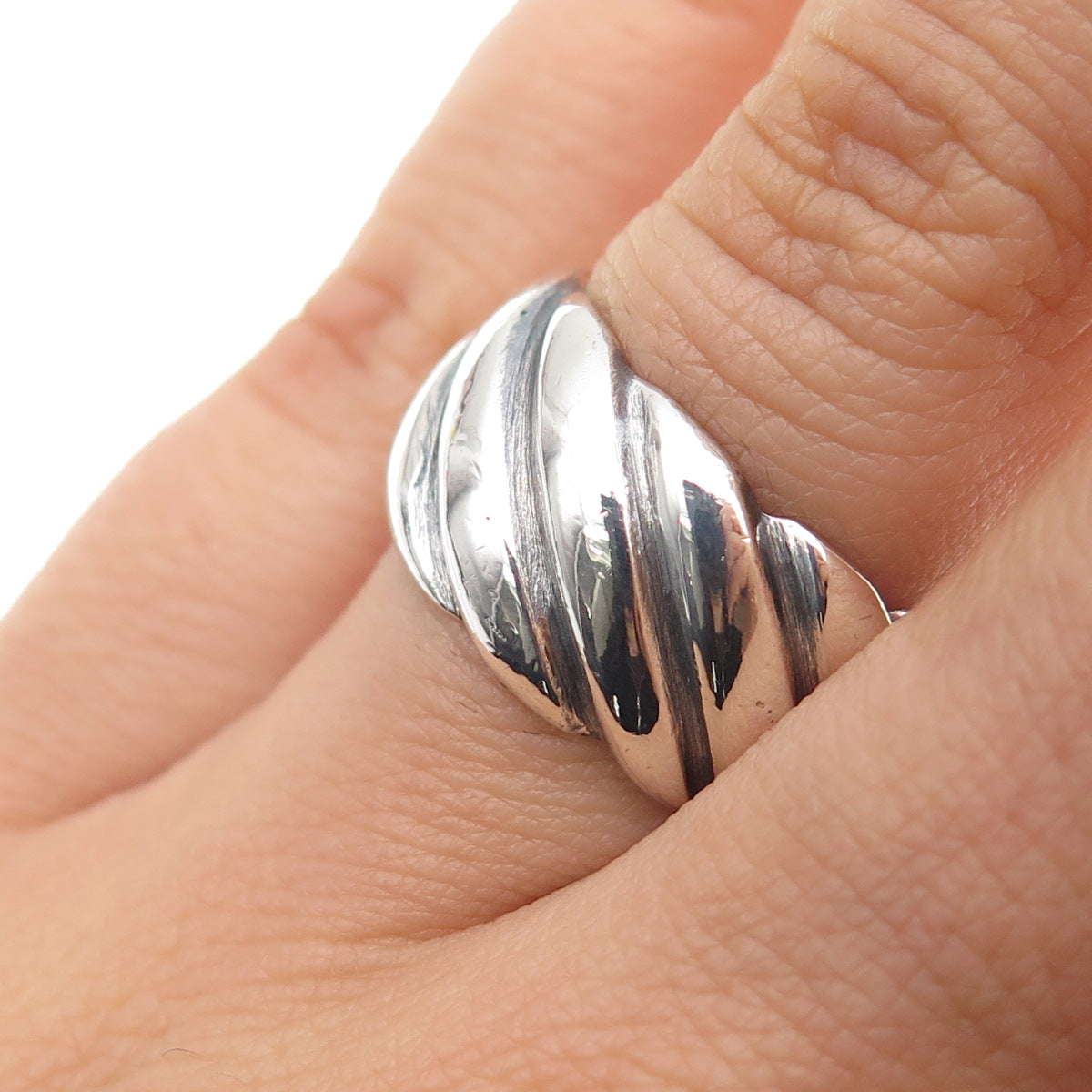 925 Sterling Silver Vintage Modernist Ribbed Band Oxidized Ring Size 7.25