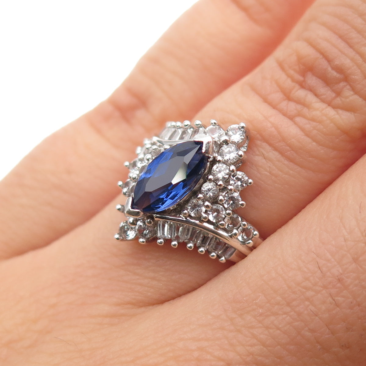 JH YOUNG 925 Sterling Silver Lab-Created Sapphire & White Topaz Ring Size 5.5