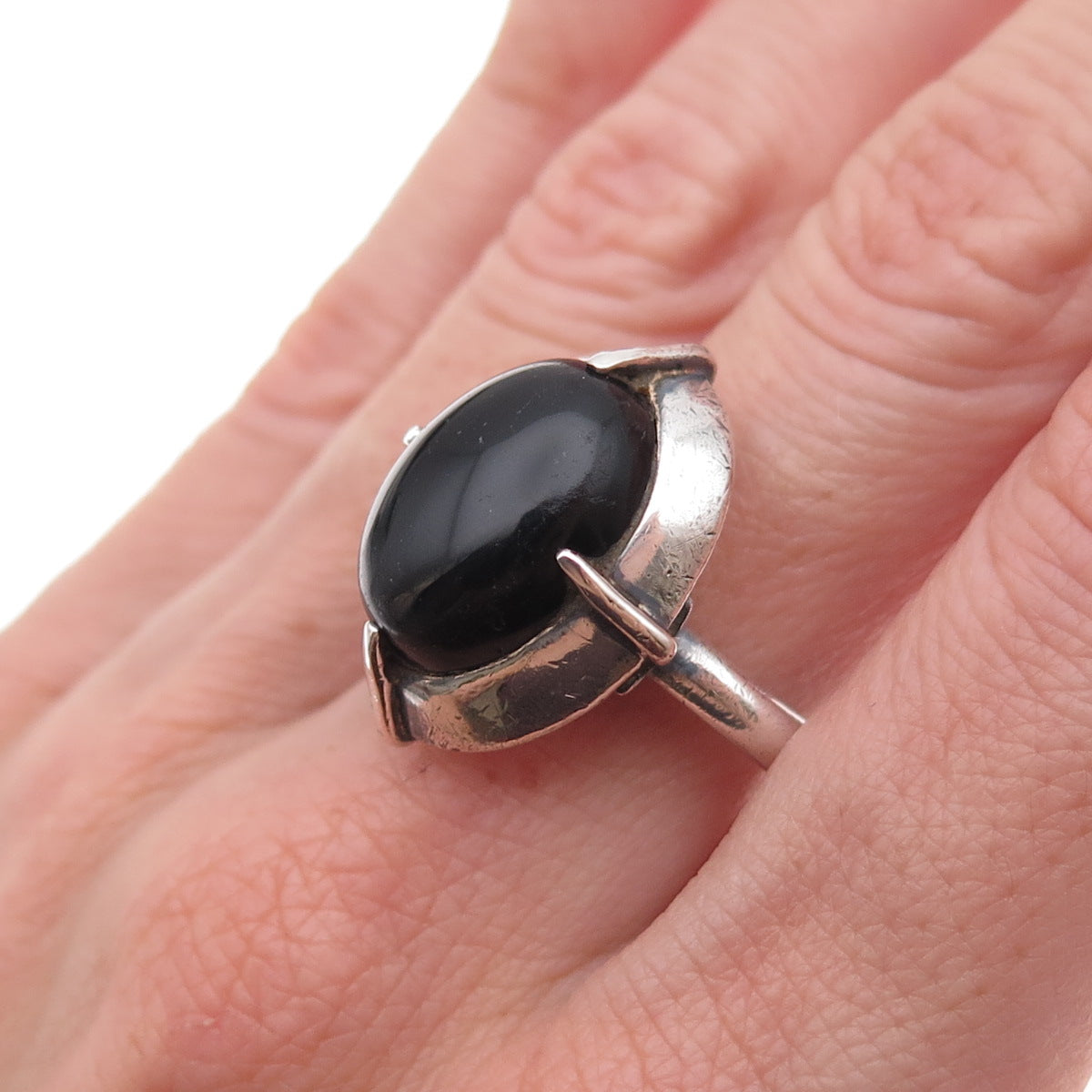 Metropolitan Museum of Art 925 Sterling Silver Vintage Black Onyx Ring Size 8.25