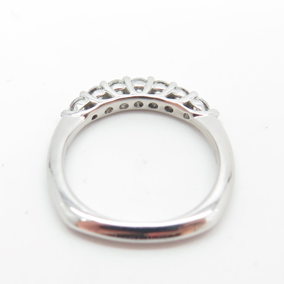 925 Sterling Silver Round-Cut Shaped C Z Ring Size 6.5