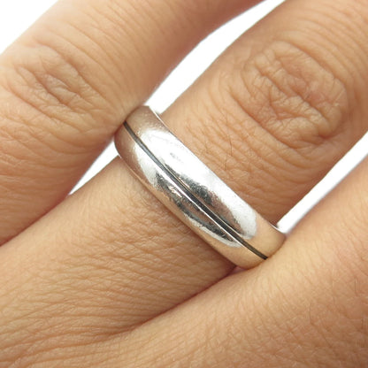 925 Sterling Silver Vintage Lined Wedding Band Ring Size 8.25