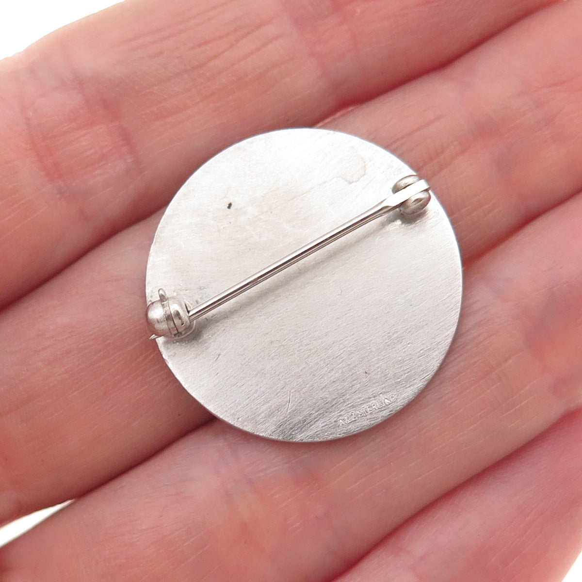 A & Z Hayward 925 Sterling Silver Vintage Engraved Virgo Zodiac Sign Pin Brooch