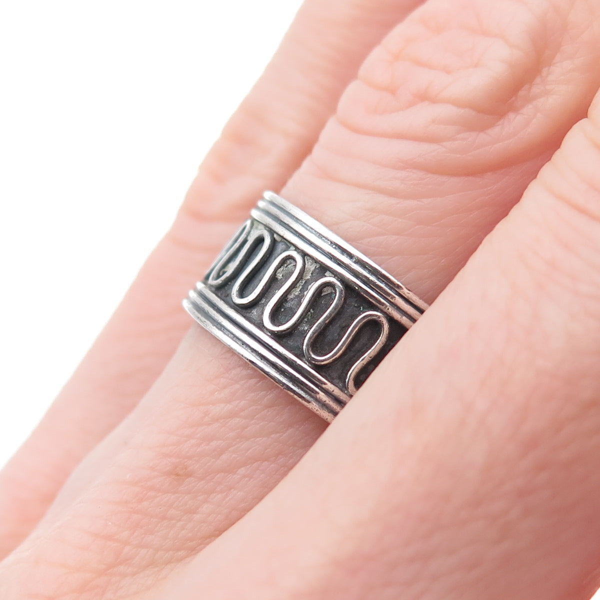 925 Sterling Silver Vintage Modernist Zig Zag Oxidized Band Ring Size 6.5