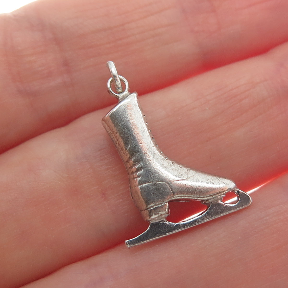 925 Sterling Silver Vintage Ice Skating Shoe Minimalist 3D Charm Pendant
