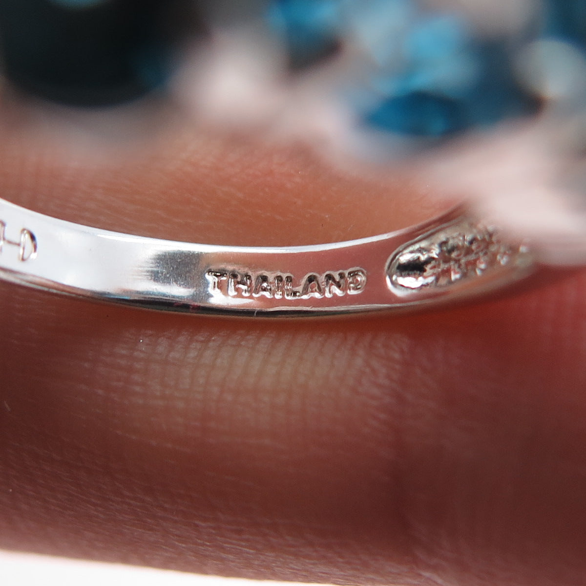 925 Sterling Silver Vintage Real Oval-Cut Swiss Blue Topaz Ring Size 7.25