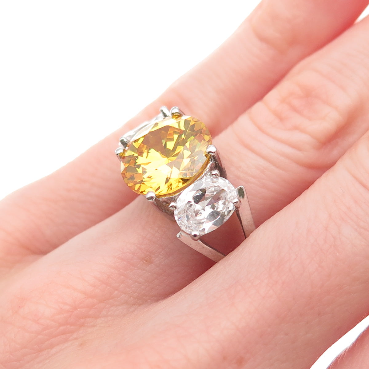 925 Sterling Silver Round-Cut Canary & Oval-Cut White C Z Ring Size 6.25