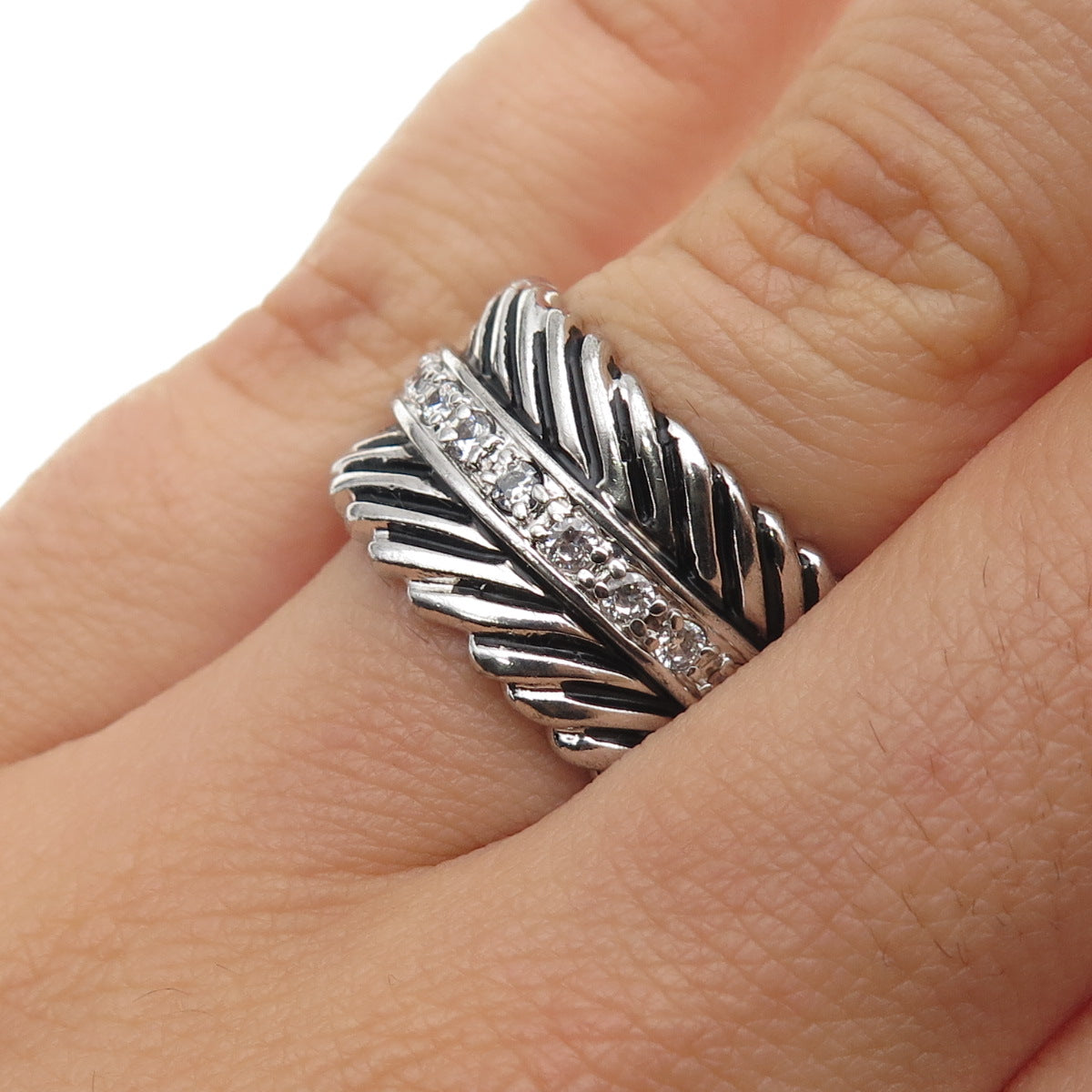 925 Sterling Silver Round-Cut C Z Feather Oxidized Band Ring Size 7