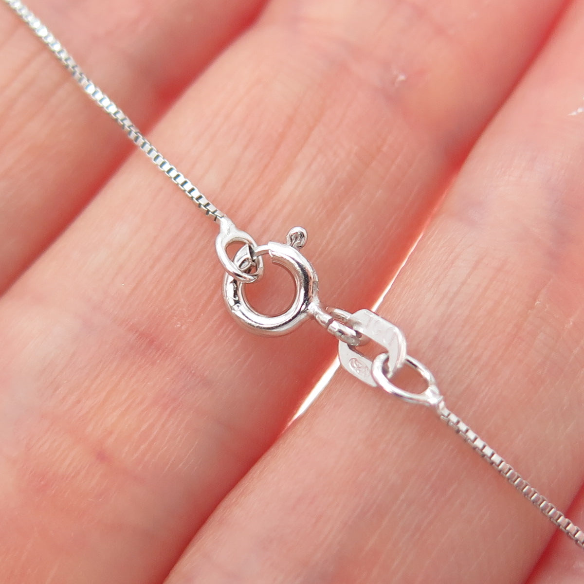 925 Sterling Silver Round-Cut C Z Letter H Initial Box Chain Necklace 18"