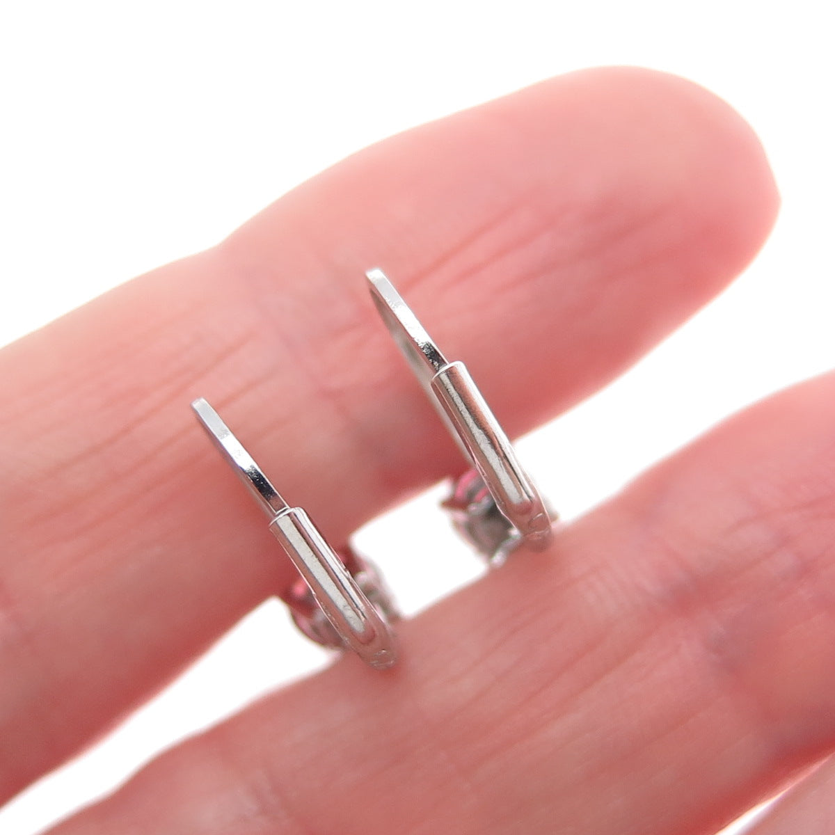 925 Sterling Silver Vintage Real Round-Cut Red Garnet Earrings